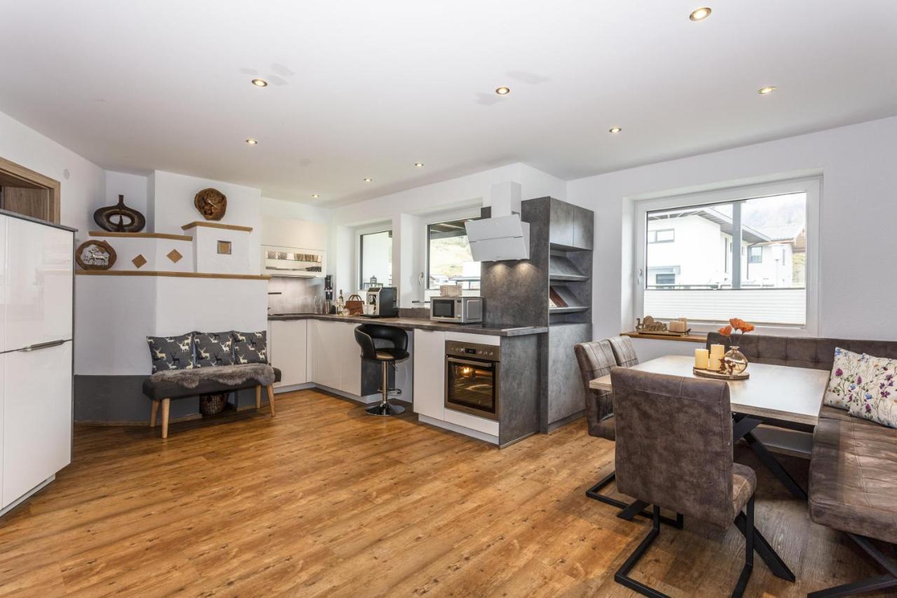 Ferienwohnung Katharina Hollersbach im Pinzgau Bagian luar foto
