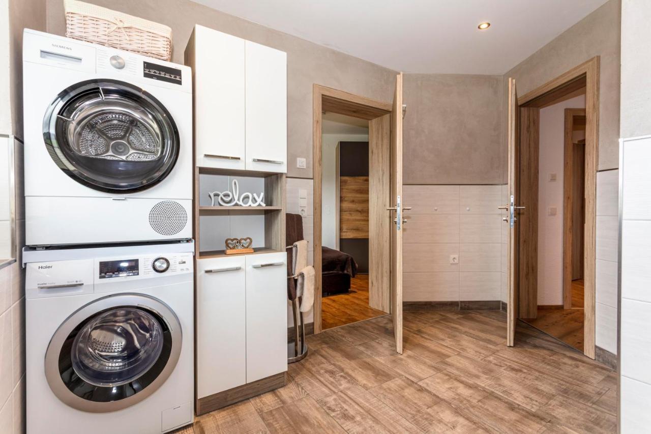 Ferienwohnung Katharina Hollersbach im Pinzgau Bagian luar foto