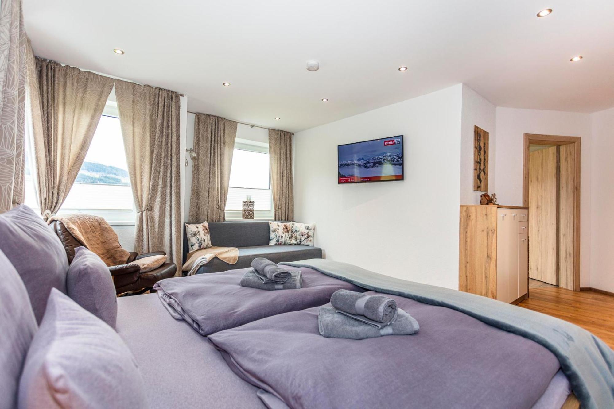 Ferienwohnung Katharina Hollersbach im Pinzgau Bagian luar foto